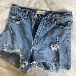 Abercrombie high rise 4inch short